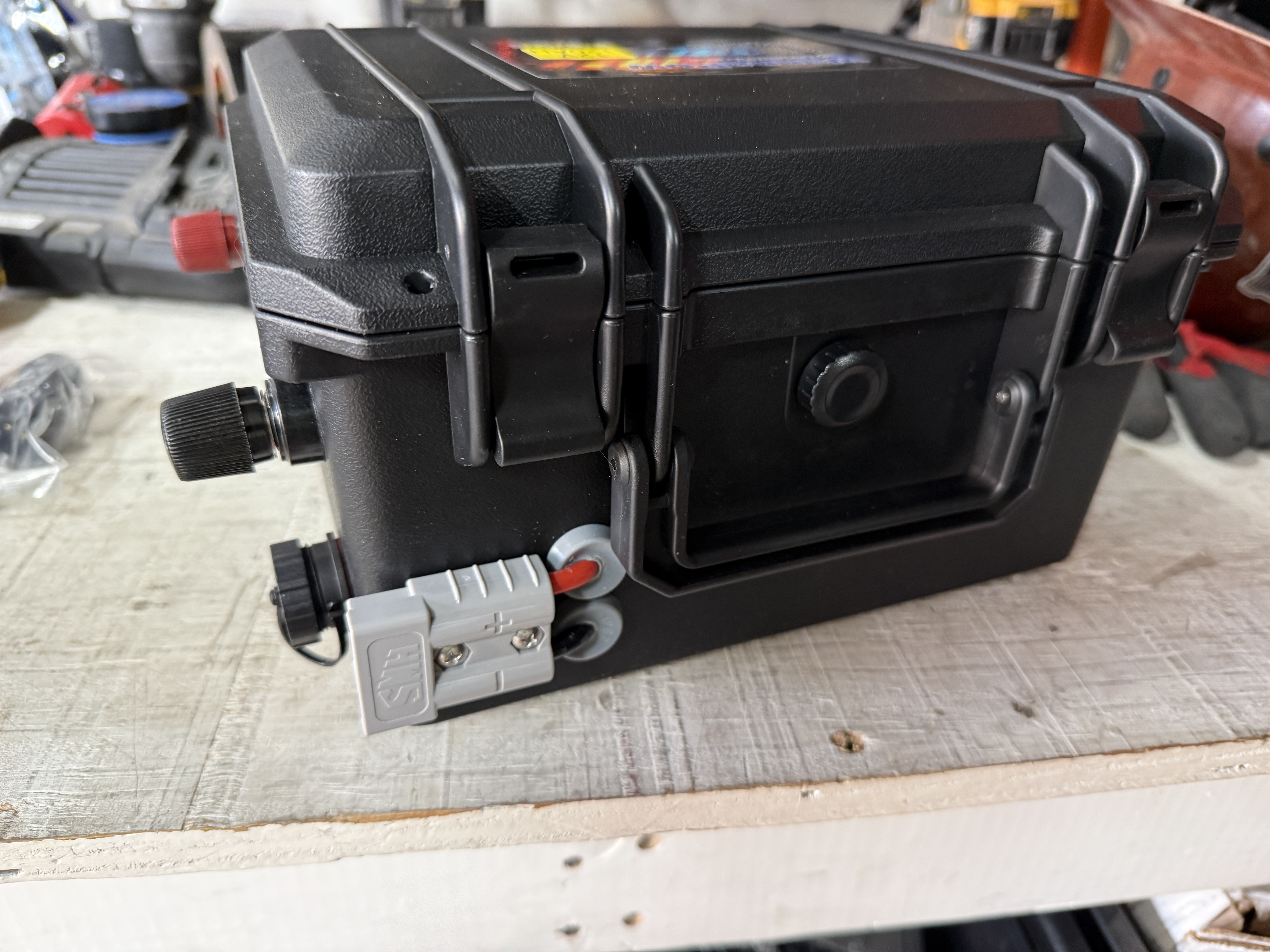 Battery box interior with connections