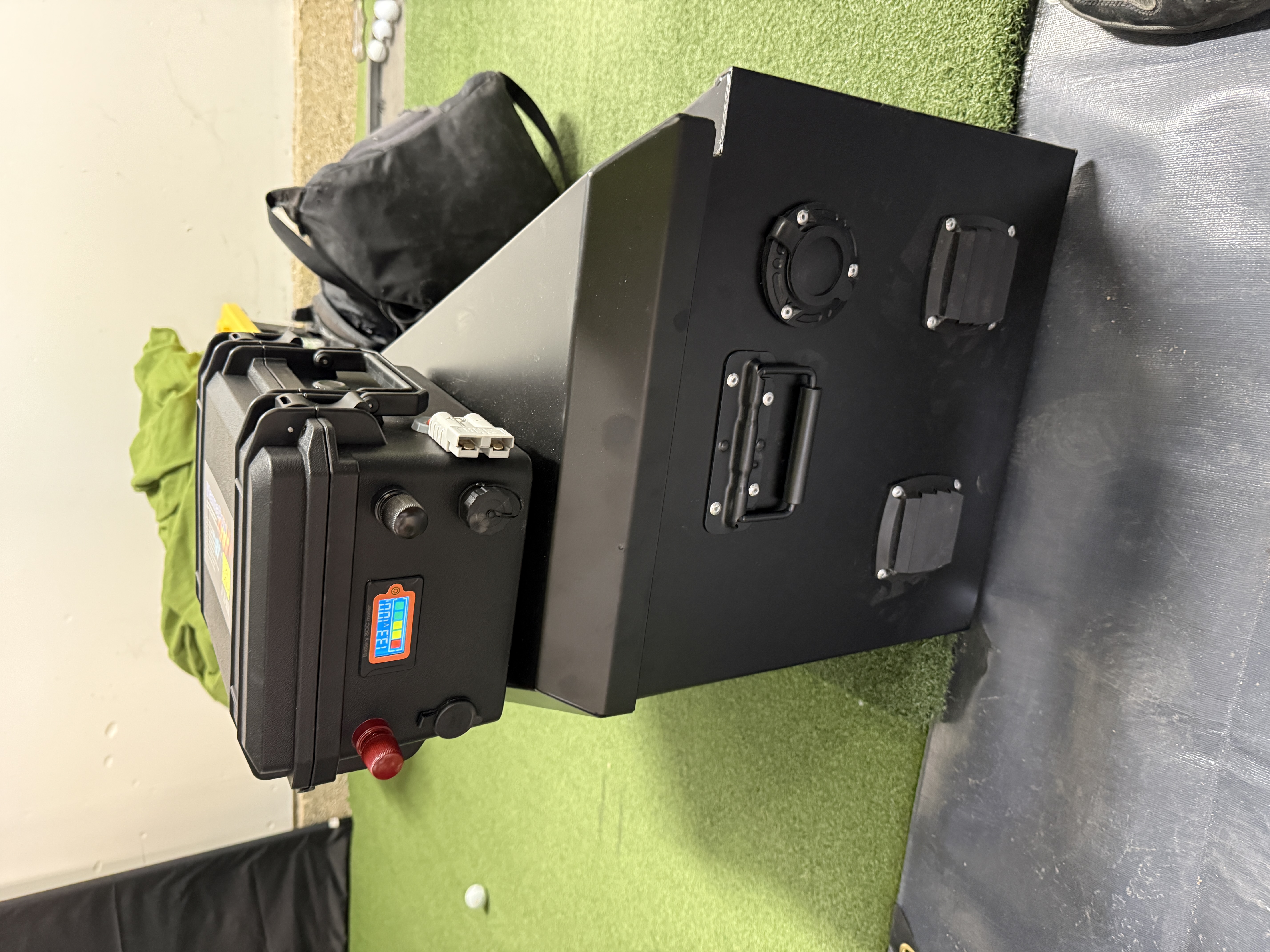 Battery box detail view